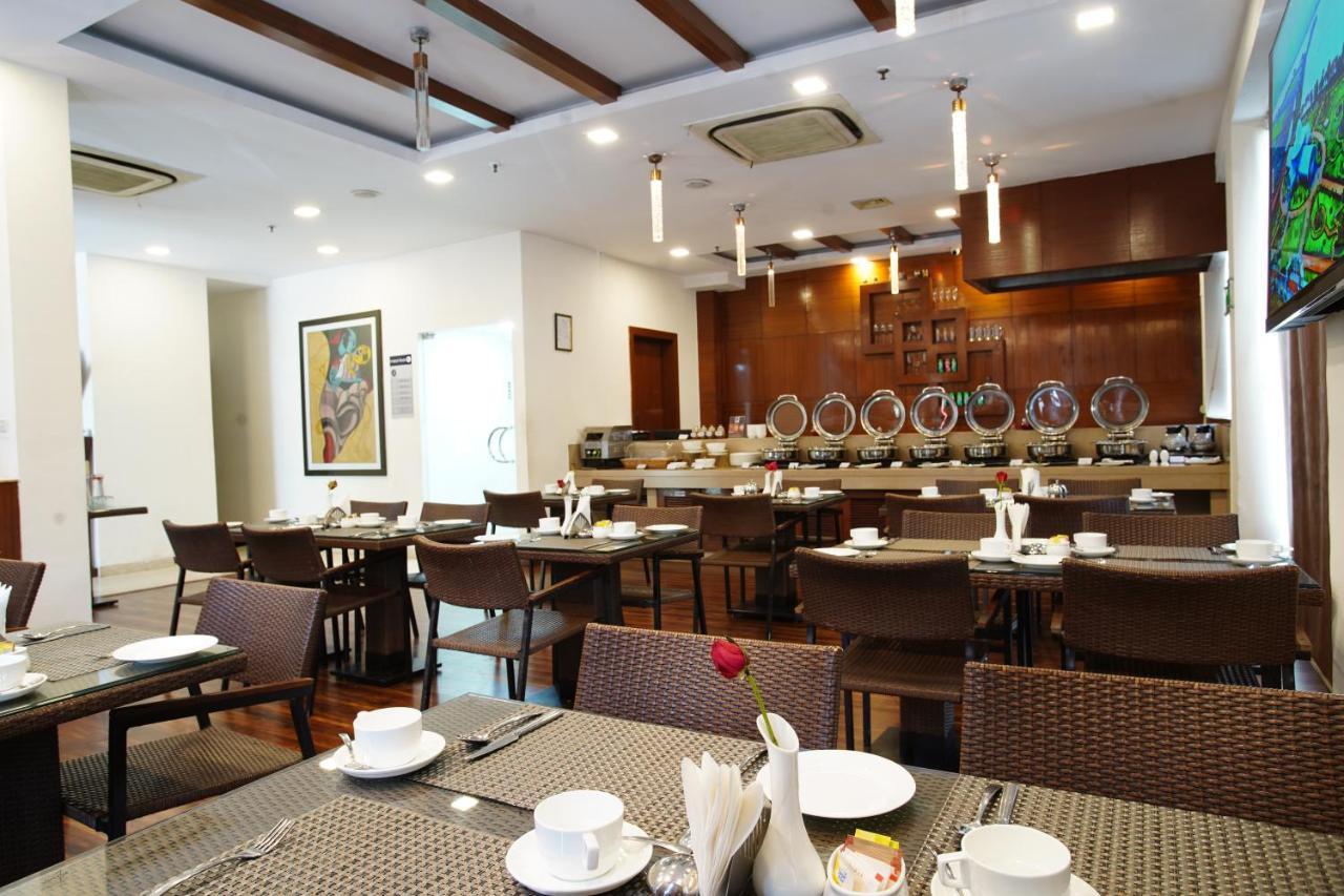 Zip By Spree Hotels Delhi Greater Kailash New Delhi Buitenkant foto